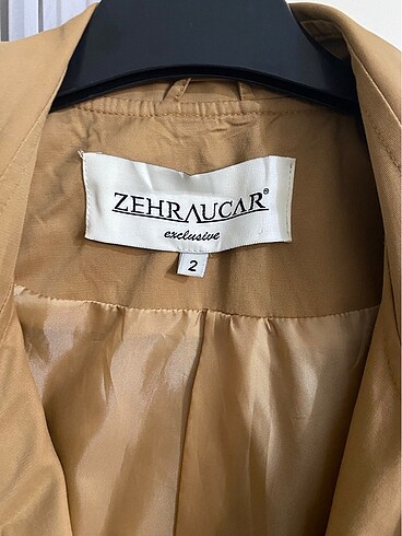 l Beden Zehra Uçar trençkot