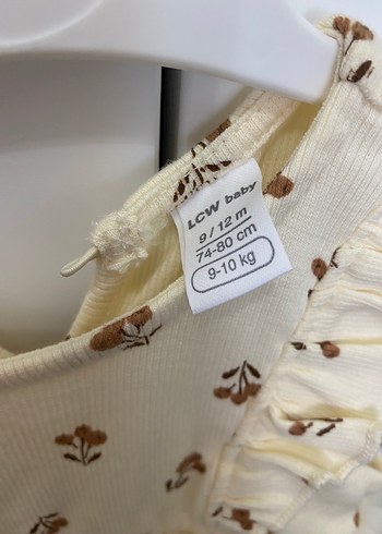 Kız Çocuk Fırfırlı Beyaz Nakışlı Elbise - Görsel 3