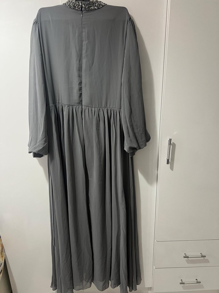 Gri Nakışlı Uzun Kollu Abiye Elbise - Görsel 2