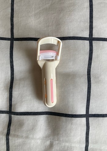 Beyaz Kirpik Kıvırıcı - Görsel 2