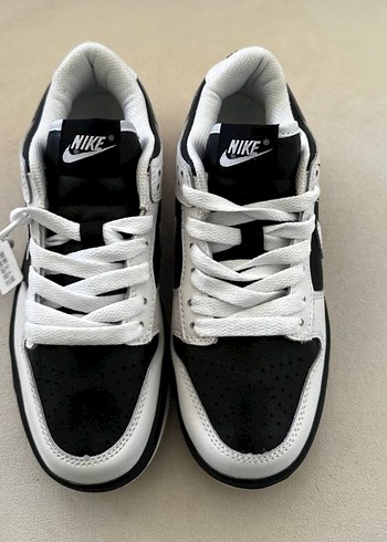 Beyaz Siyah Nike Spor Ayakkabı - Görsel 3