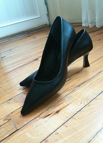Kadın stiletto ayakkabı 