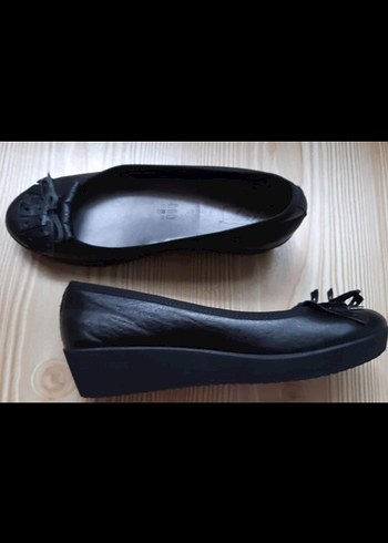 Siyah Bağcıklı Kadın Dolgu Topuklu Babet - Görsel 2