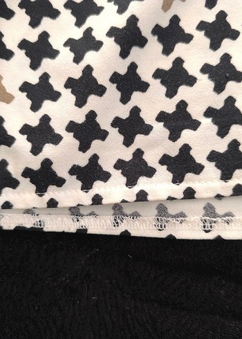 Düğmeli V Yakalı Kısa Kollu Gri Bluz - Görsel 5