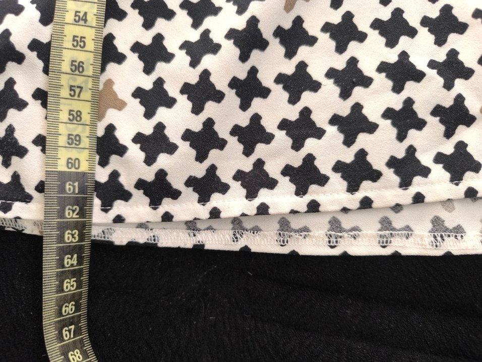 Düğmeli V Yakalı Kısa Kollu Gri Bluz - Görsel 5