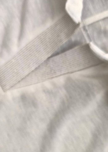 V Yaka Kısa Kollu Beyaz Keten Gömlek - Görsel 2