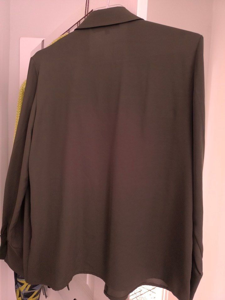 Düğmeli Haki Kadın Gömlek - Görsel 4