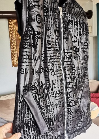 Diğer Uzun Siyah Nakışlı Gotik Yelek