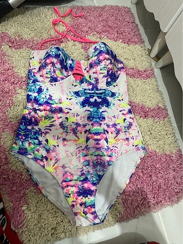 Hiç giyilmemiş Lc Waikiki Mayo, 44 beden