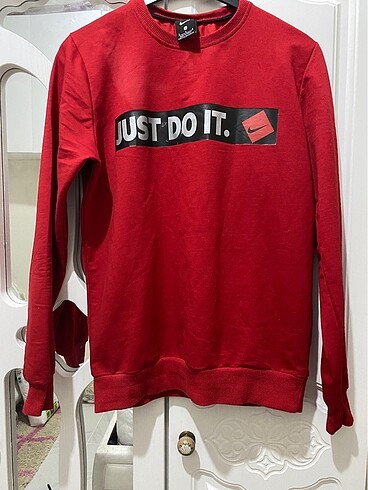 Tertemiz S beden kırmızı sweat Nike