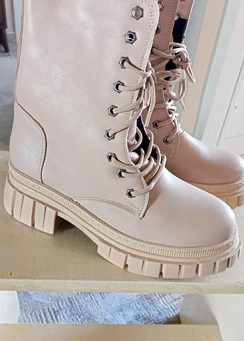 Bej Platform Topuklu Kadın Botları - Görsel 2