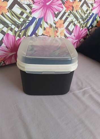 Tupperware