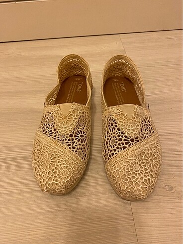 TOMS AYAKKABI
