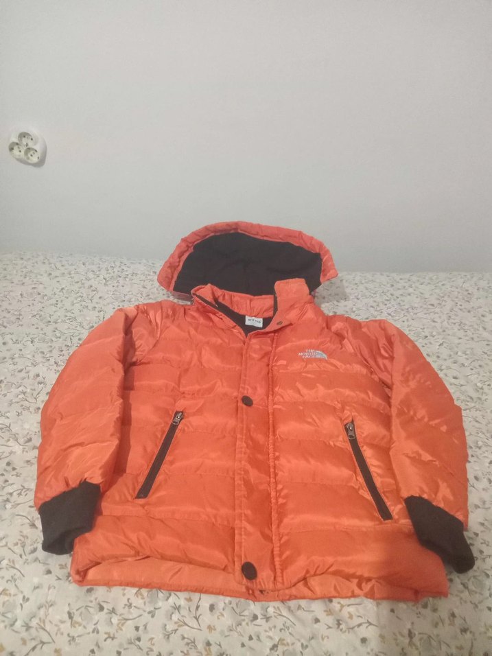 Erkek Çocuk Kapüşonlu Düğmeli Mont - Görsel 3