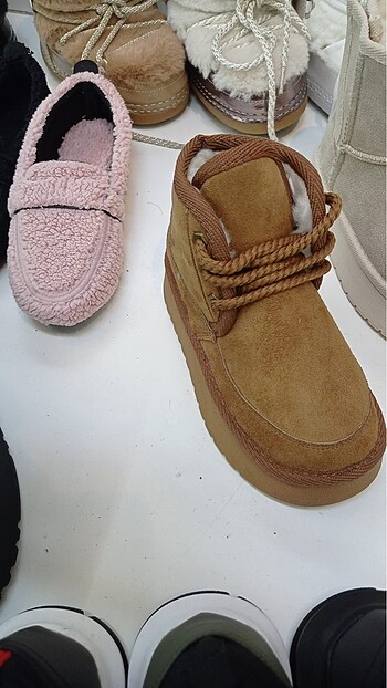 31 Beden Ugg çoçuk bağcıklı