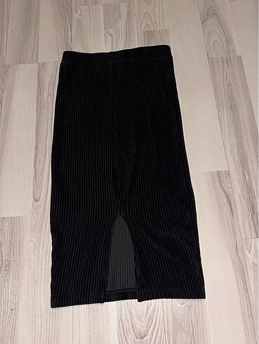 Zara Kadife midi etek