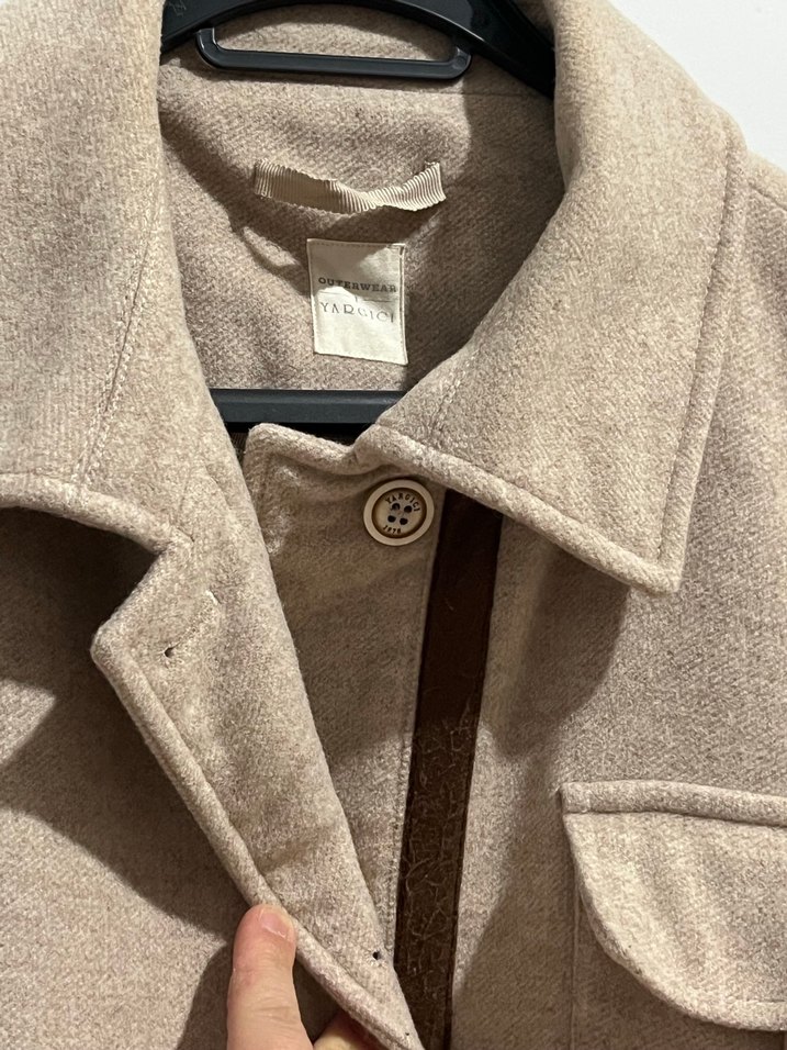 Yargıcı Düğmeli Bej Midi Kadın Kaban - Görsel 3