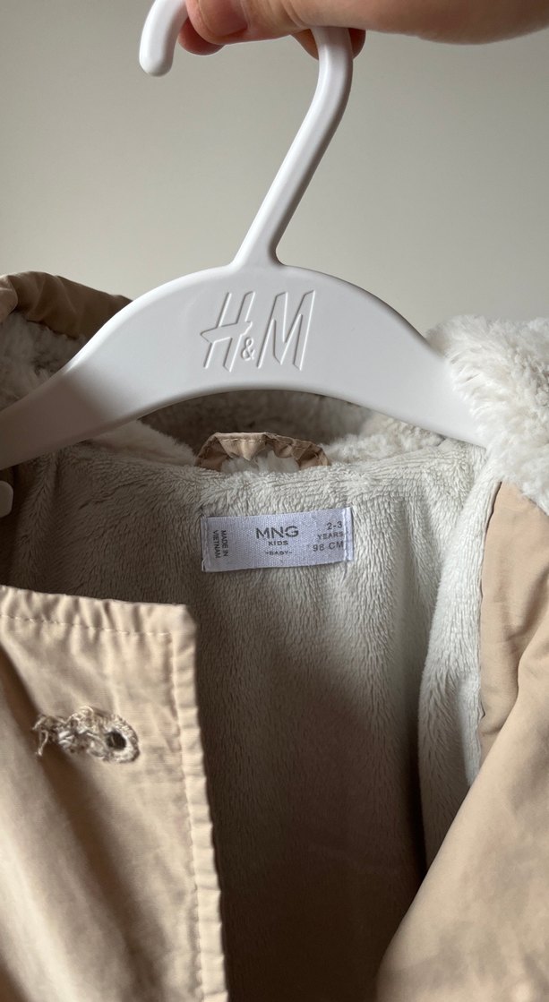 Kız Çocuk Bej Düğmeli Kaban - Görsel 3