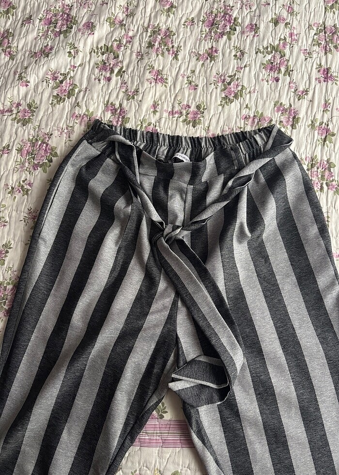 Kadın Çizgili Kumaş Pantolon - Görsel 4
