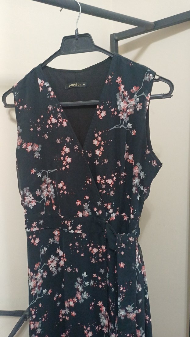 Siyah Çiçek Desenli Bohem Midi Elbise - Görsel 2