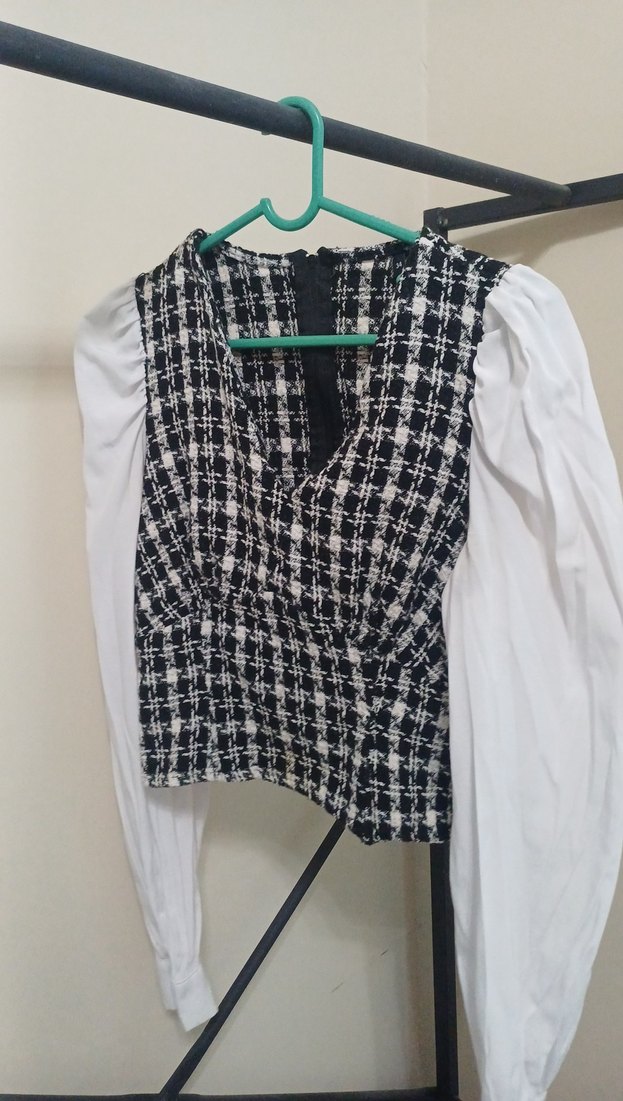 V Yaka Bel Detaylı Midi Kadın Bluz - Görsel 2