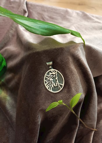 At Figürlü Gümüş Kolye Ucu - Görsel 5