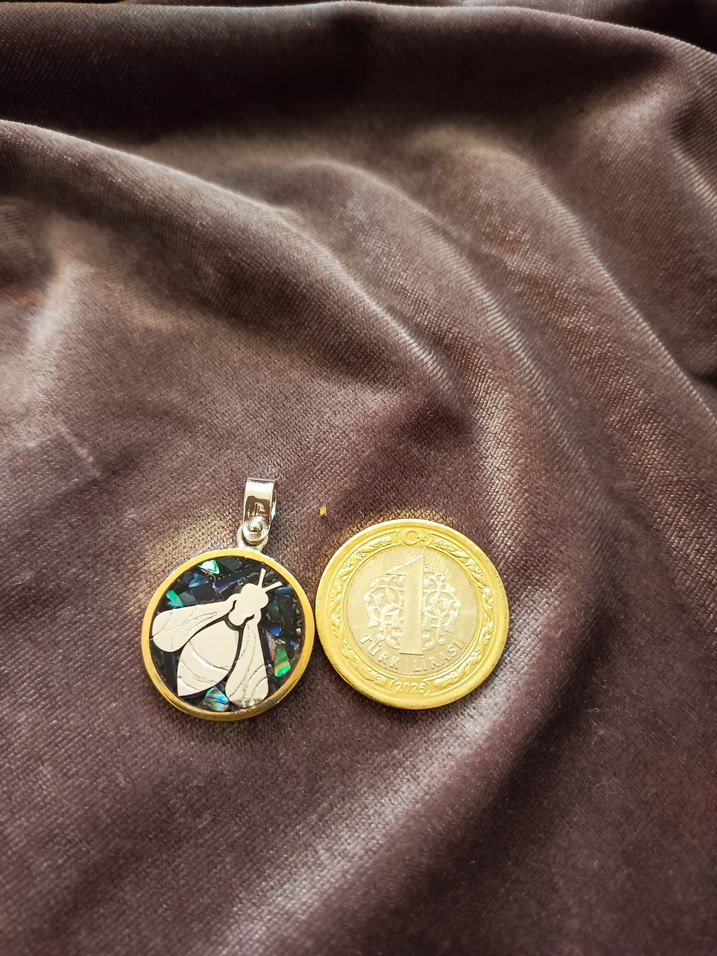 Arı desenli kolye - Görsel 5