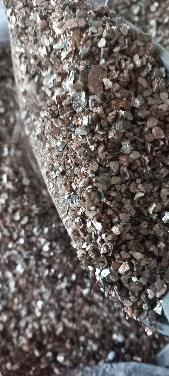 Parlak Altın Rengi Toz VERMİKULİT 3 LİTRE - Görsel 4