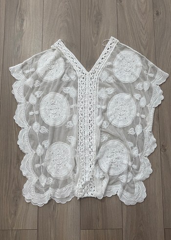 Beyaz kadın pareo - Görsel 2