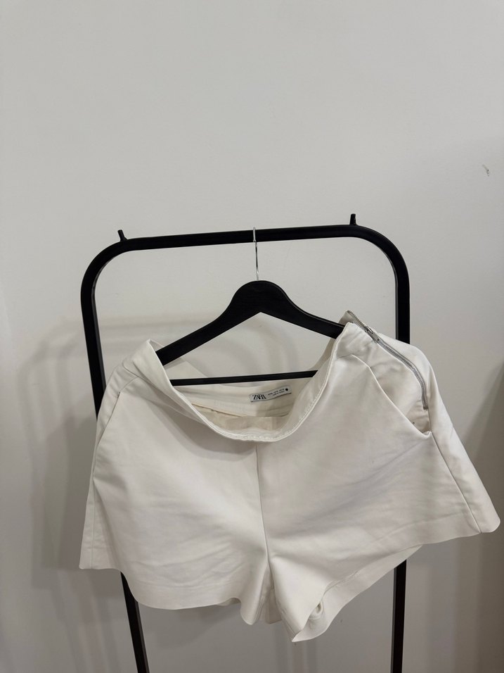 Beyaz Mini Hamile Şortu - Görsel 2