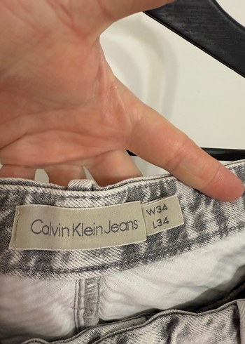 Gri Batik Desenli Bol Kesim Jean - Görsel 4