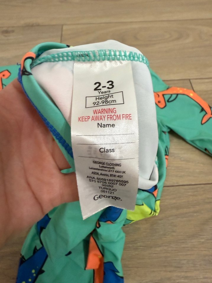 Renkli Köpekbalığı Desenli Erkek Çocuk Mayo - Görsel 3