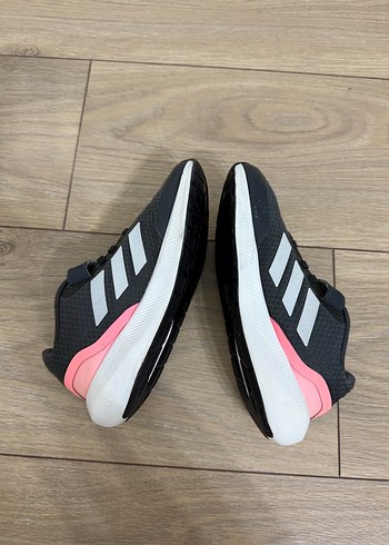 Adidas orijinal spor ayakkabısı - Görsel 4