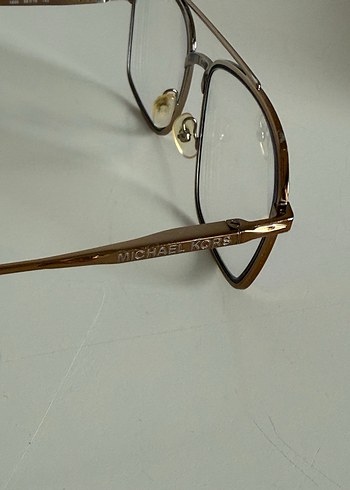 Klasik Bej Kadın Gözlüğü - Görsel 6