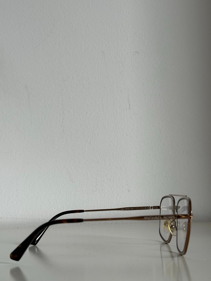 Klasik Bej Kadın Gözlüğü - Görsel 3