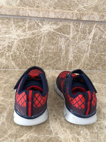 20 Beden Skechers erkek bebek ayakkabısı