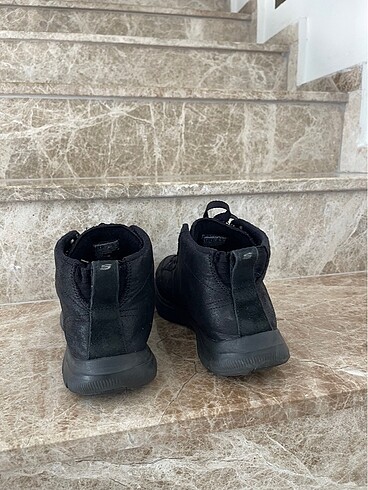 37 Beden siyah Renk Skechers kadin bot