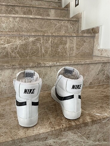 36 Beden beyaz Renk Nike kadin ayakkabı