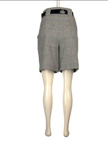 Ekose Desenli Kemerli Kadın Bermuda Şort - Görsel 3