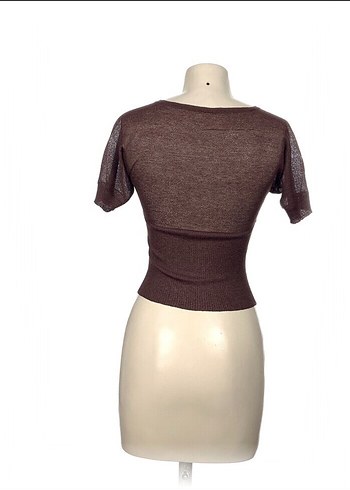 Kahverengi V Yaka Düğmeli Kısa Kollu Kadın Hırka - Görsel 3