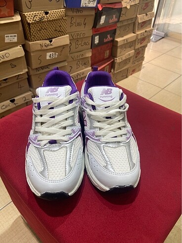 New Balance Ayakkabı