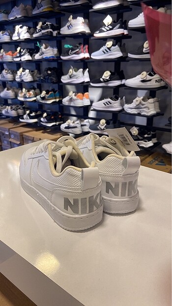 Nike Ayakkabı