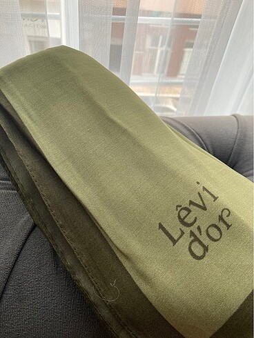  Beden Levid?or yeşil şal