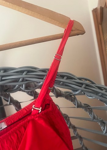 Kırmızı Kemerli Çıkabilir Askılı Tulum - Görsel 5