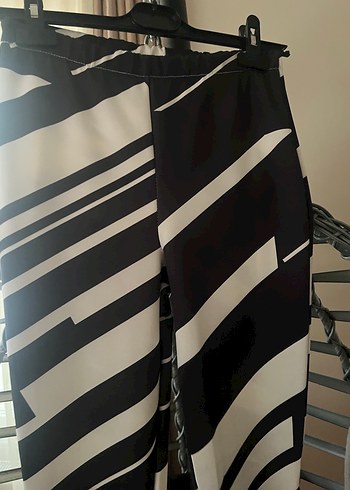 Zebra Desenli Siyah Kadın İspanyol Paça Pantolon - Görsel 3