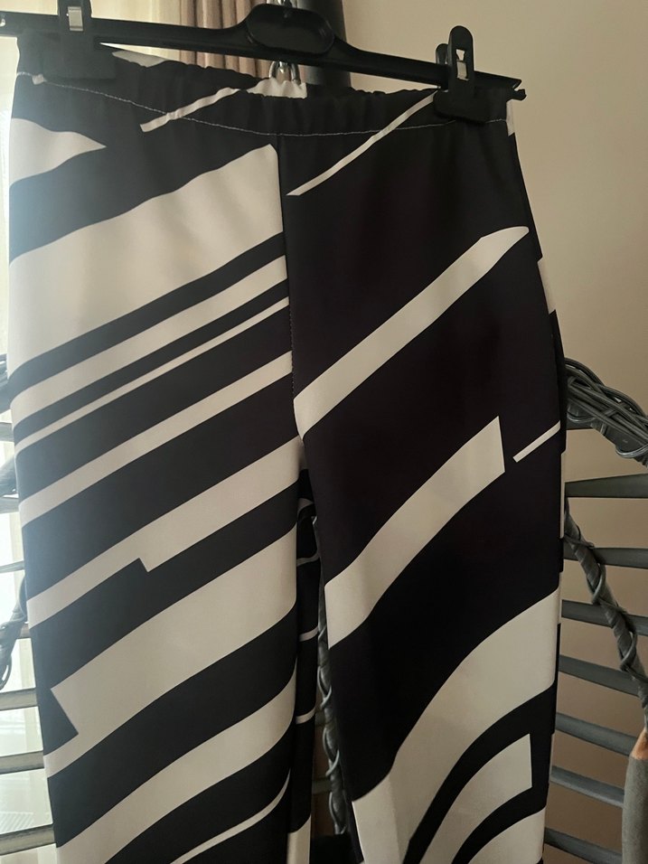 Zebra Desenli Siyah Kadın İspanyol Paça Pantolon - Görsel 3