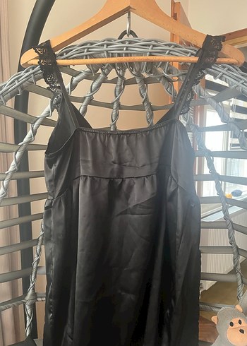 Siyah Saten Dantel Defaylı Bluz - Görsel 4