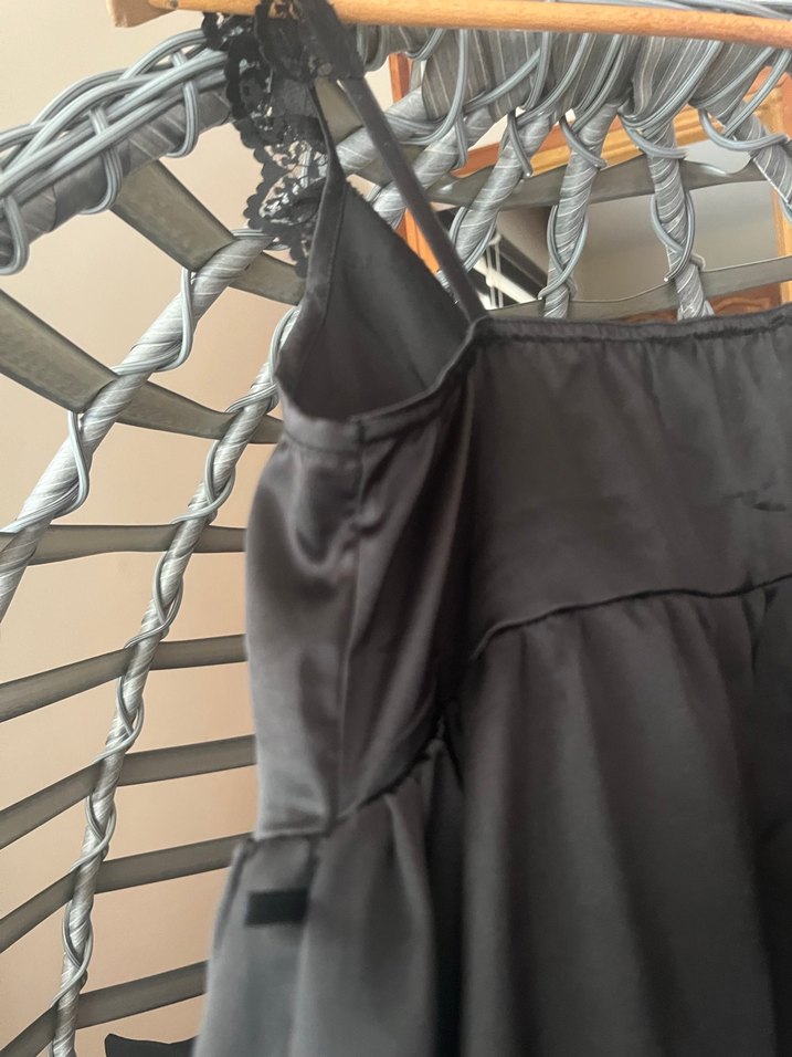 Siyah Saten Dantel Defaylı Bluz - Görsel 5