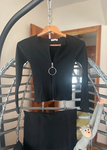 Siyah Fermuarlı Dar Kesim Kadın Triko - Görsel 3