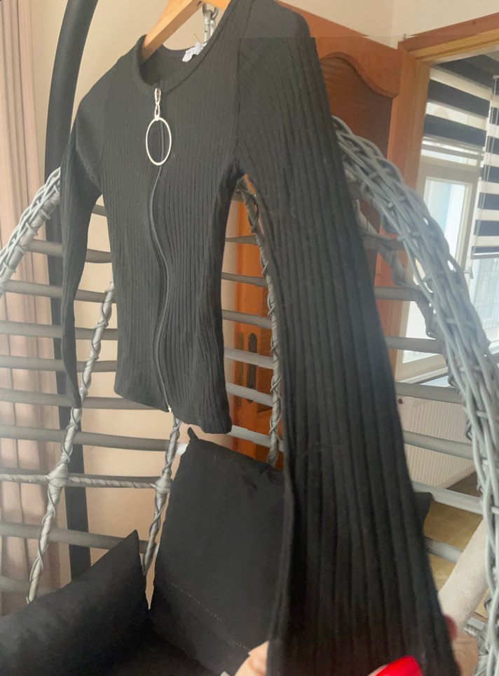 Siyah Fermuarlı Dar Kesim Kadın Triko - Görsel 4